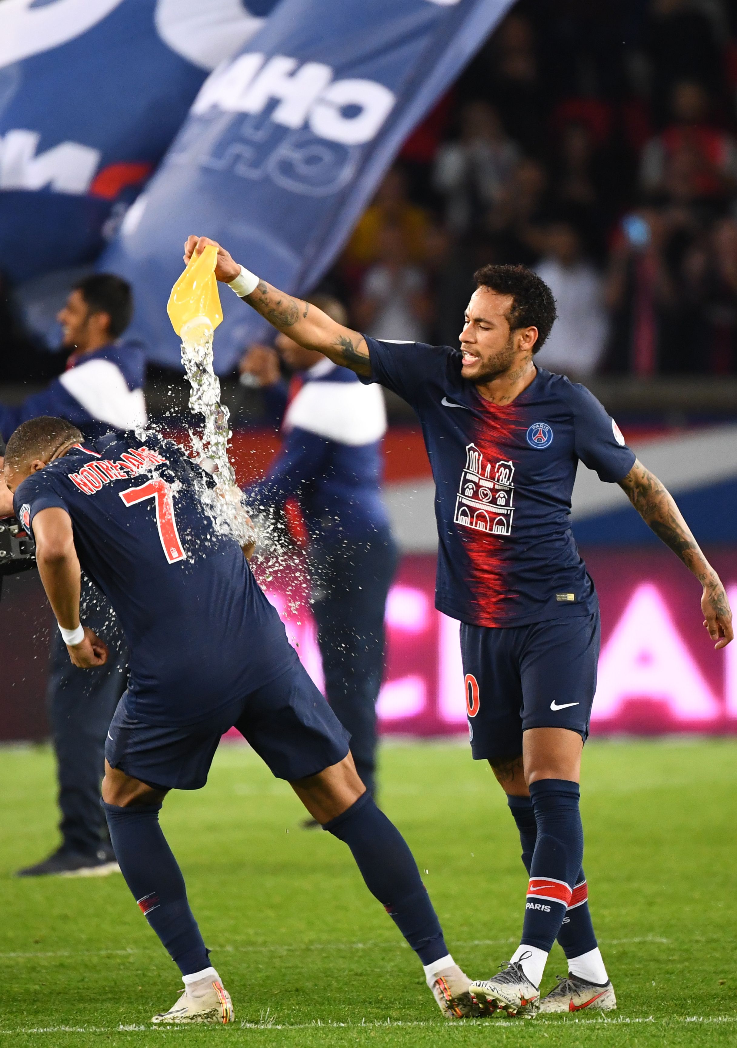 女排世锦赛新战报：中国2-1墨西哥，庄宇珊打疯了，女排要开门红