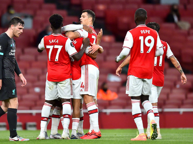 科贝：在阿劳霍遭遇心理问题后，孔德告诉弗里克他愿意踢中卫