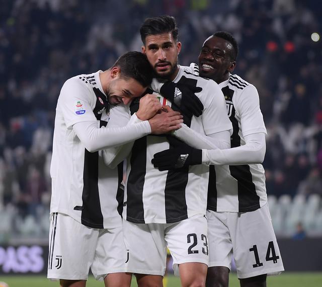 射门时致弗朗西斯重伤，田中碧被换下后立即找到加纳主帅道歉