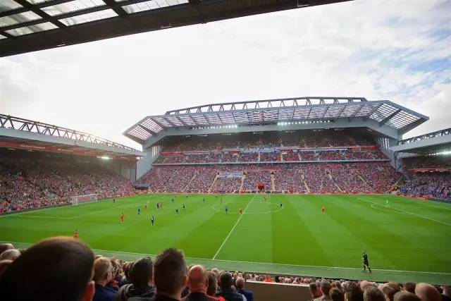 AC米兰门将表现神勇