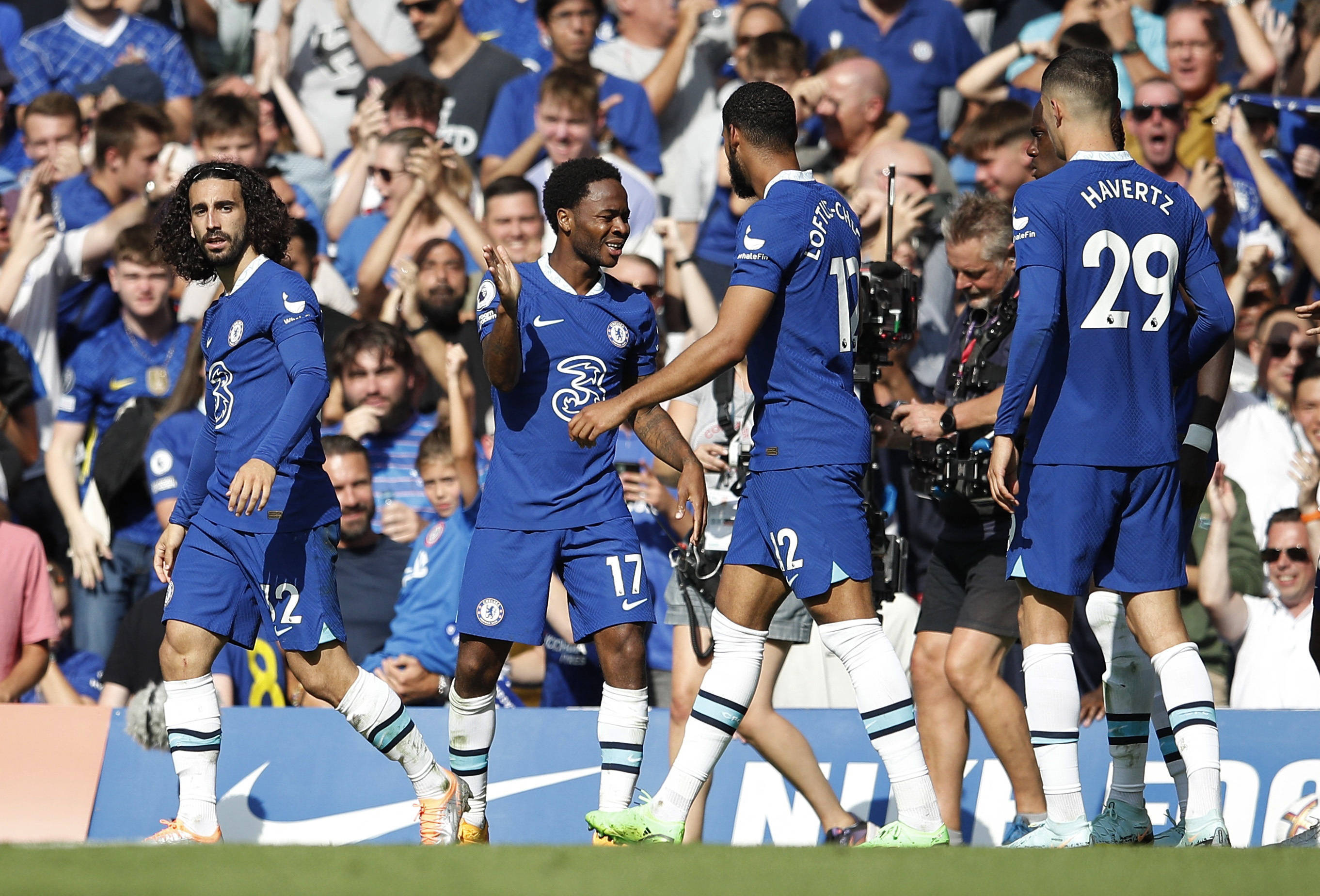 西甲战报：亚马尔传射，奥尔莫双响，巴塞罗那3-1阿拉维斯