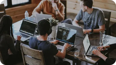 如何利用数据分析洞察比赛趋势？ - 必成